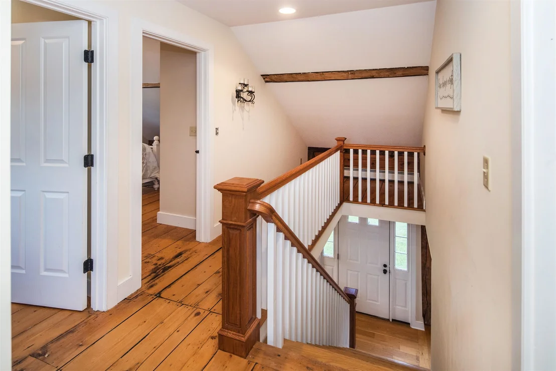 Photo of 3259 West Hill