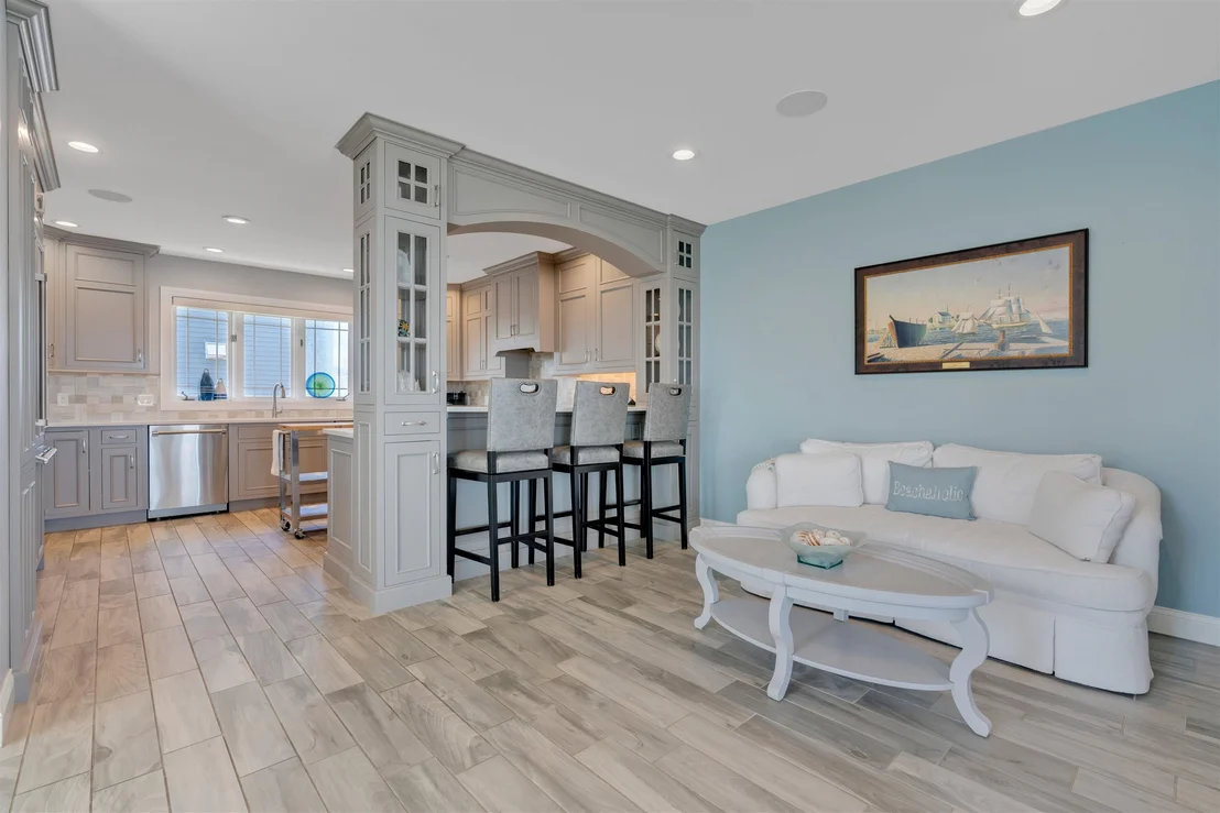 Photo of 741 Ocean