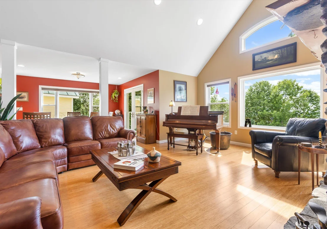 Photo of 408 Dubray