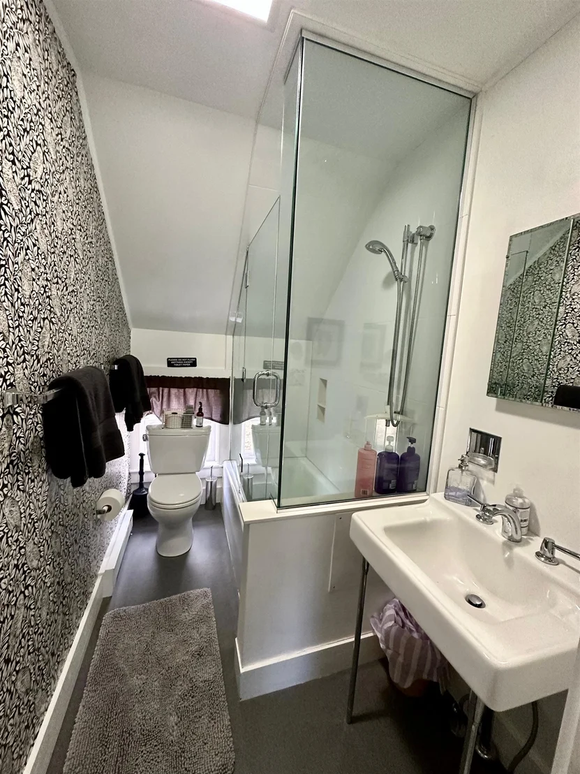 Photo of 818 Danby Hill