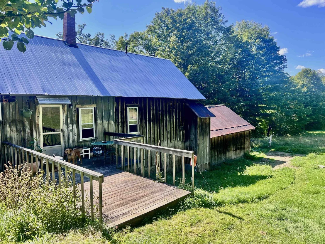 Photo of 575 Somers
