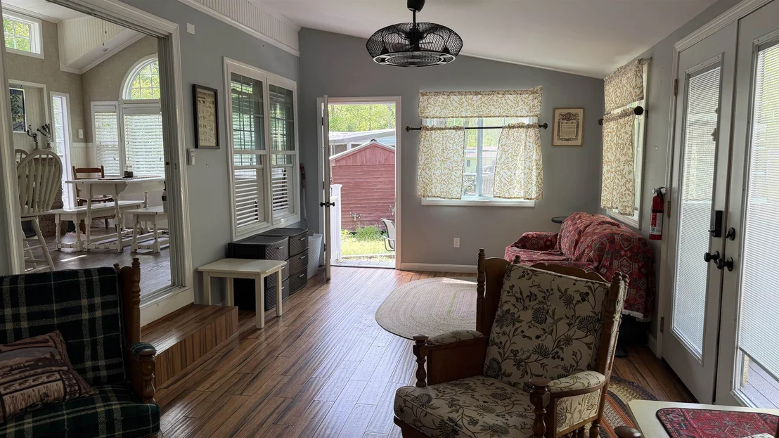 Photo of 77 Brookside