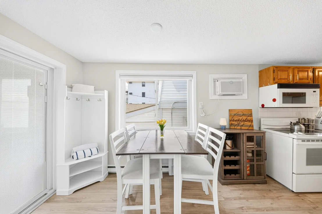 Photo of Unit 4S at 421 Ocean