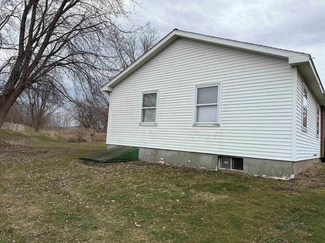 Photo of 2459 Highgate