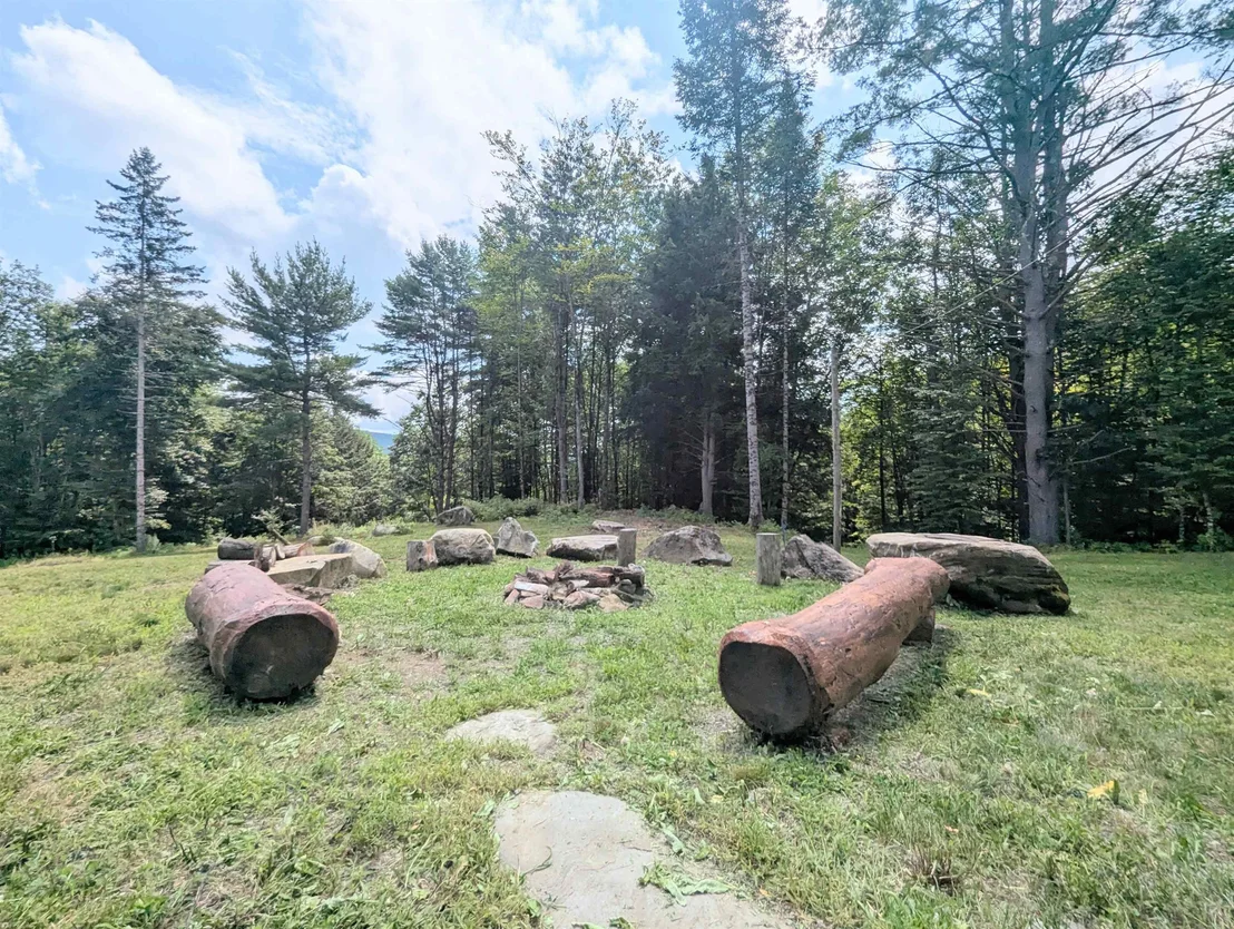 Photo of 2673 U.S. Route 5