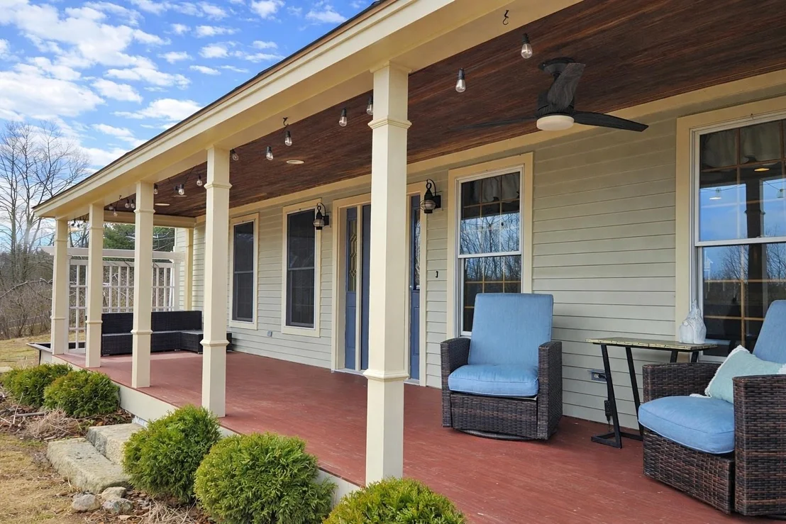 Photo of 692 Old Walpole