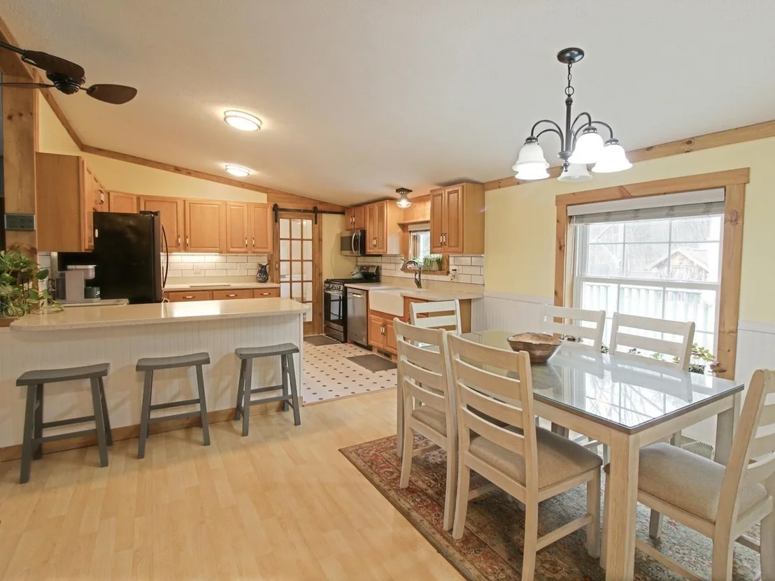 Photo of 425 Taylor