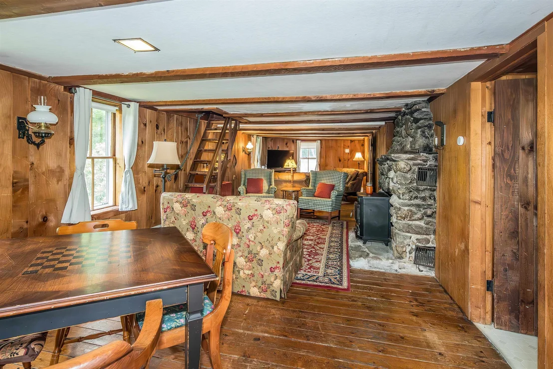 Photo of 2238 Upper Michigan