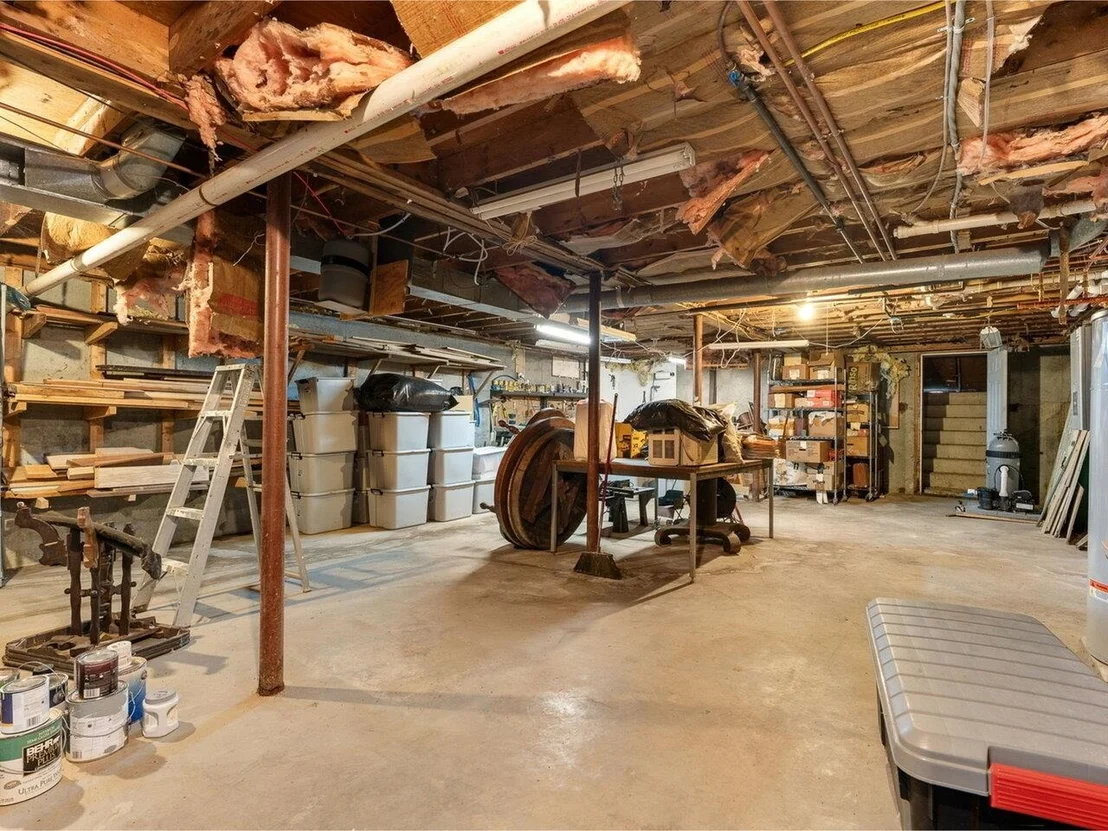 Photo of 771 Robinson