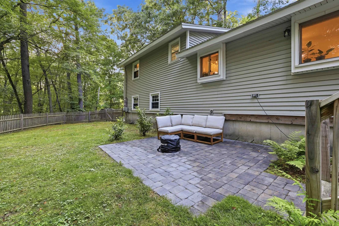 Photo of 65 Londonderry