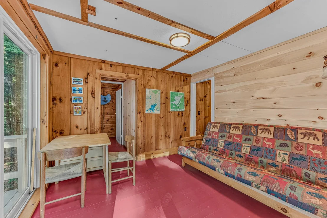 Photo of 16 Hemlock