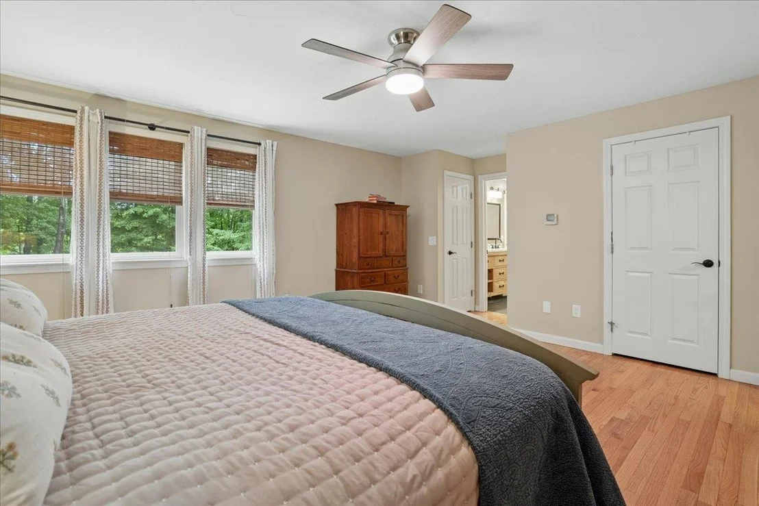 Photo of 72 Oakmont