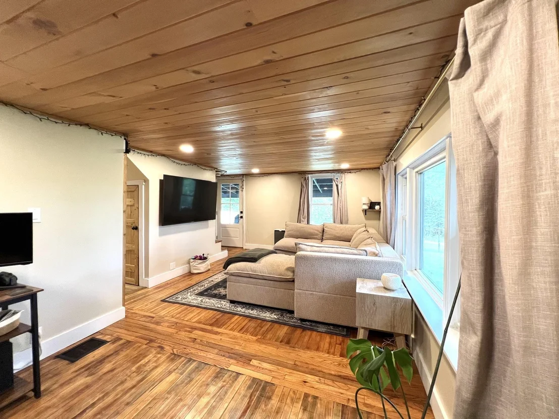 Photo of 135 East Ridge
