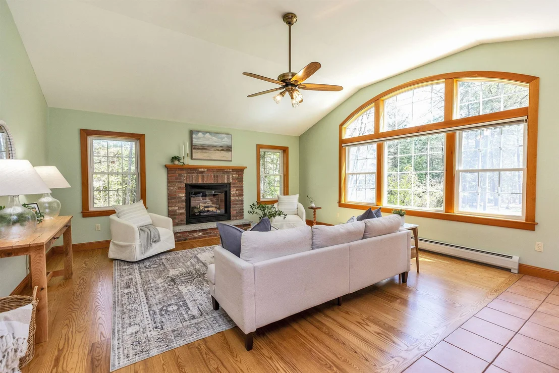 Photo of 78 Meadowcrest