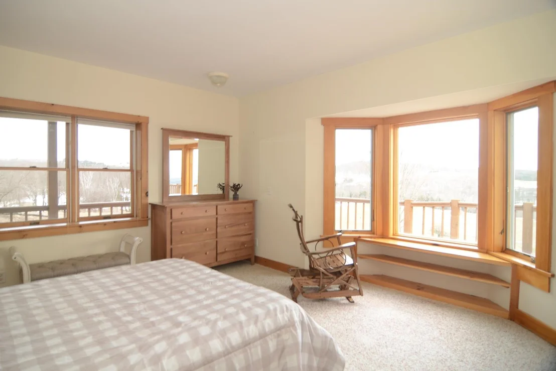 Photo of 734 Herrick