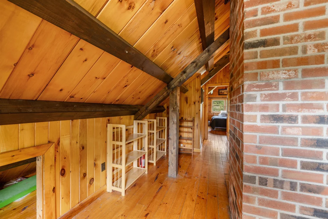 Photo of 44 Dubeau