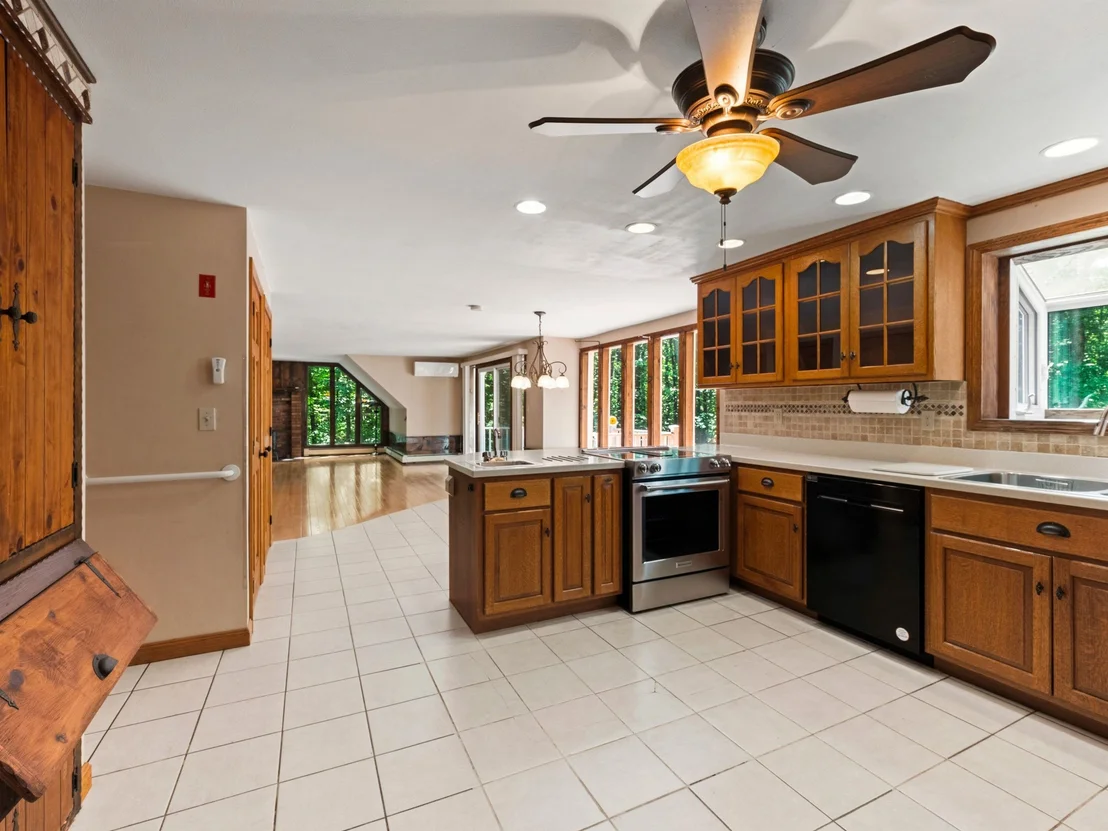 Photo of 35 Sawyer