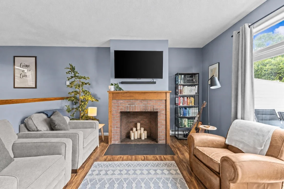 Photo of 423 Westview