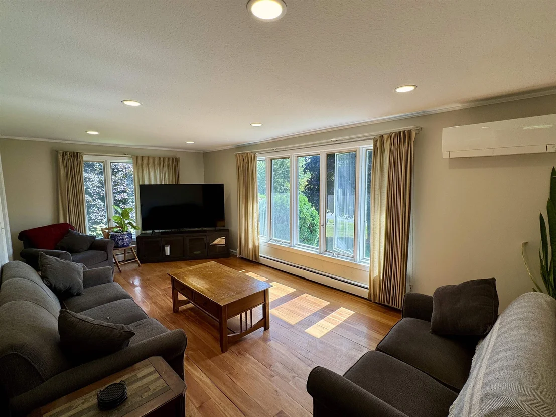 Photo of 252 Mountain View