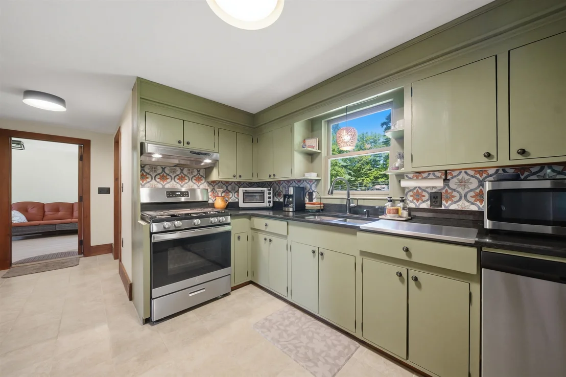 Photo of 291 Halfmoon Pond