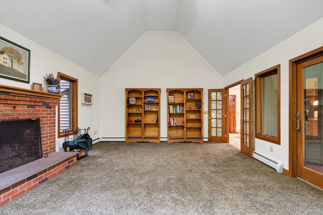 Photo of 243 Cricket Hill