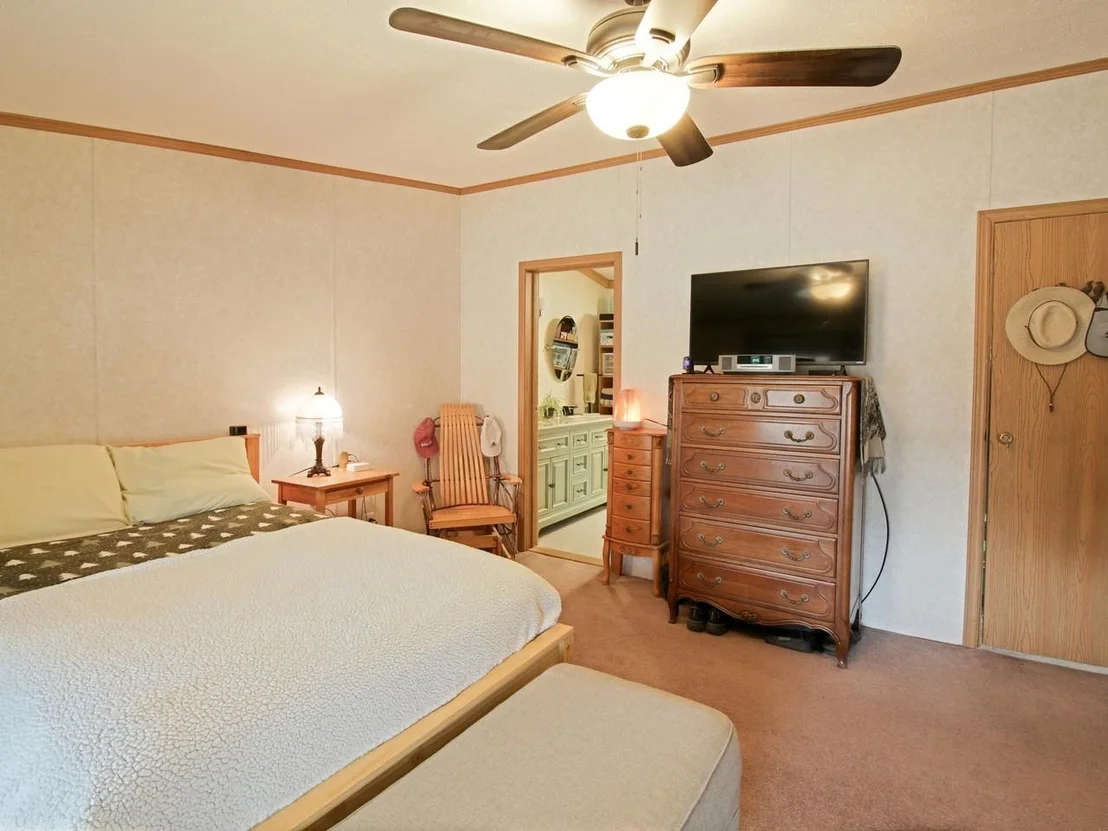Photo of 425 Taylor