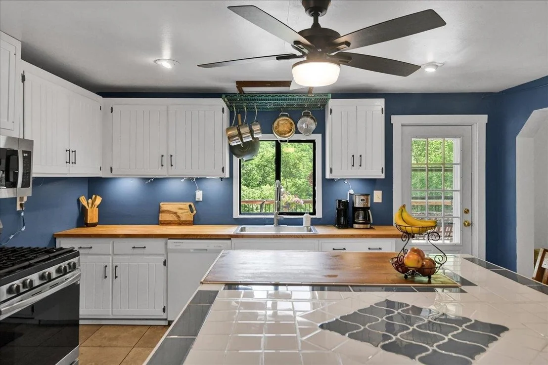 Photo of 929 Codding Hollow