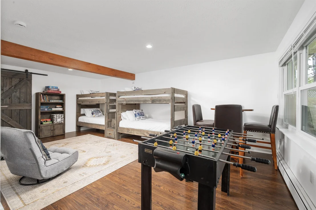 Photo of 10 Lakeview