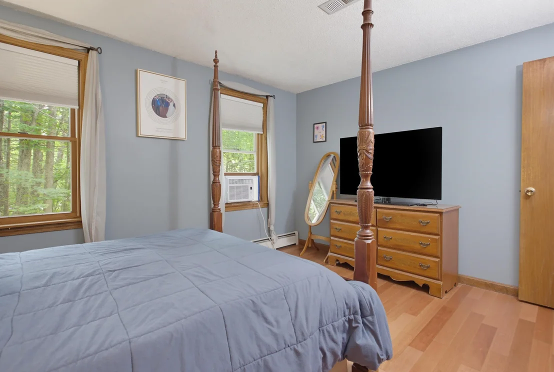 Photo of 41 John
