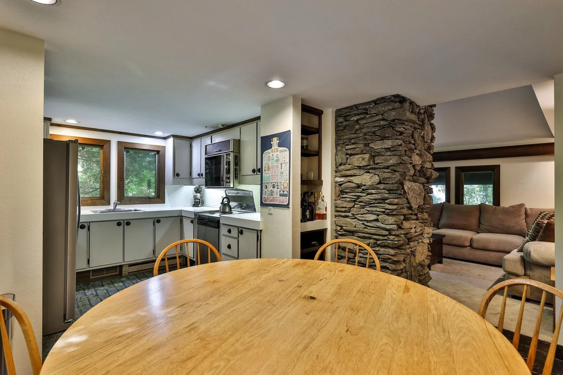 Photo of 212 Falcon Loop East
