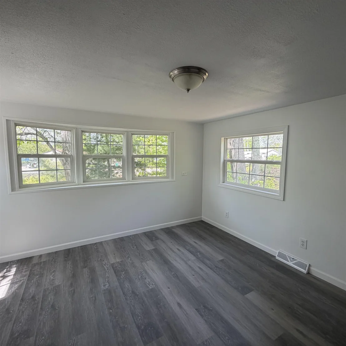 Photo of 25 Riverview