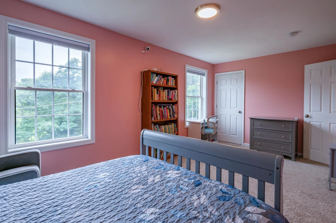Photo of 885 Mason
