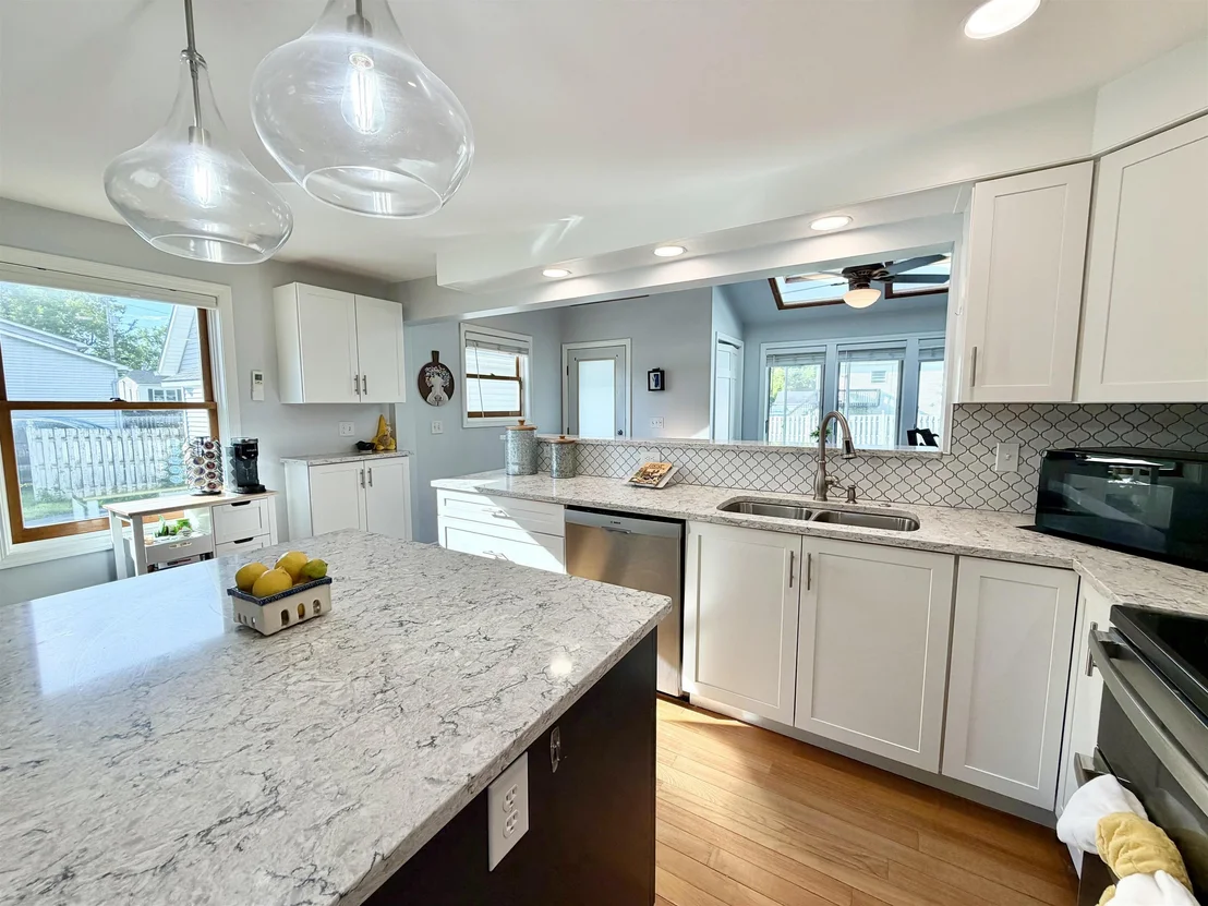 Photo of 23 Guyette