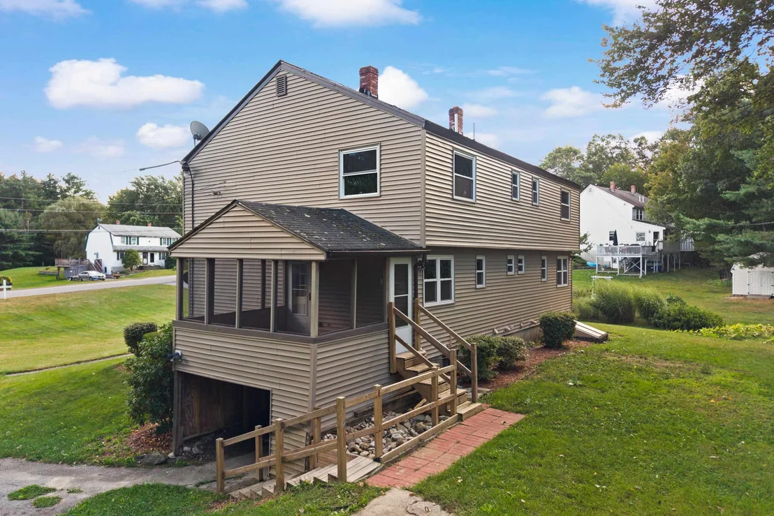 Photo of Unit UNITLUNITR at 31 Juniper