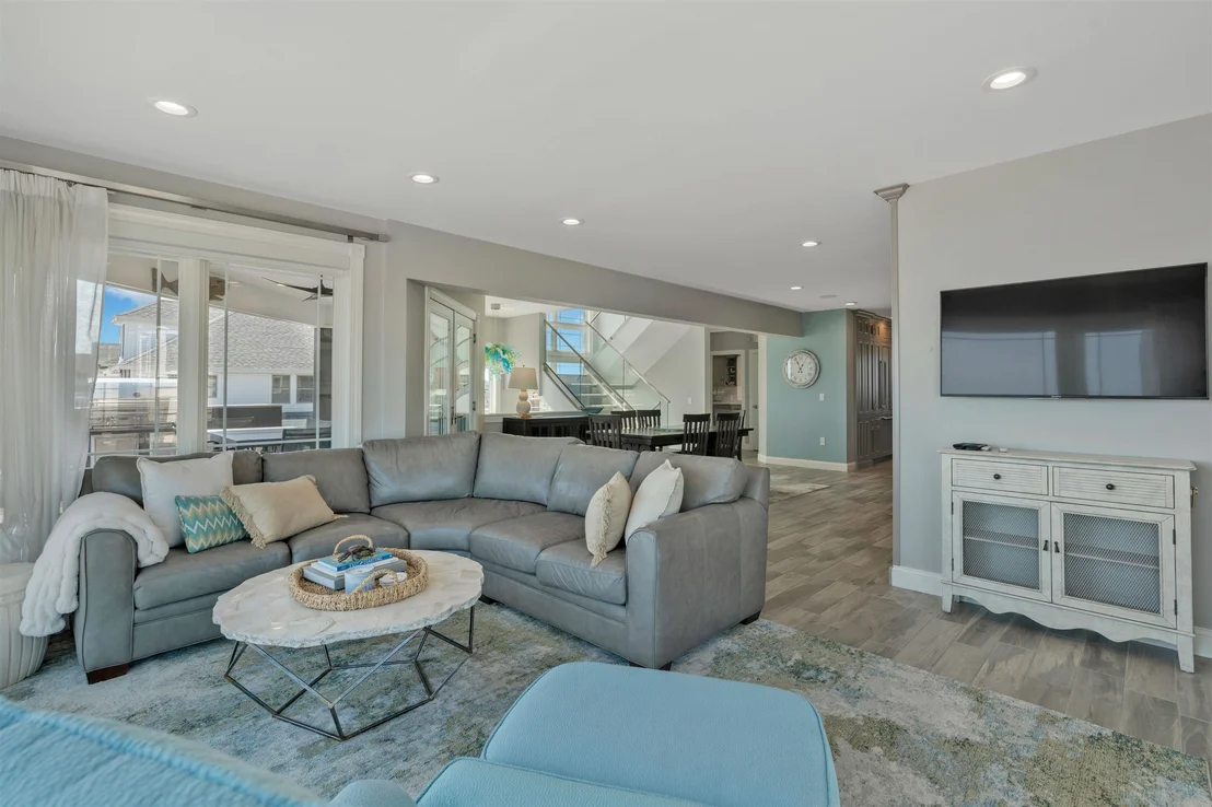 Photo of 741 Ocean