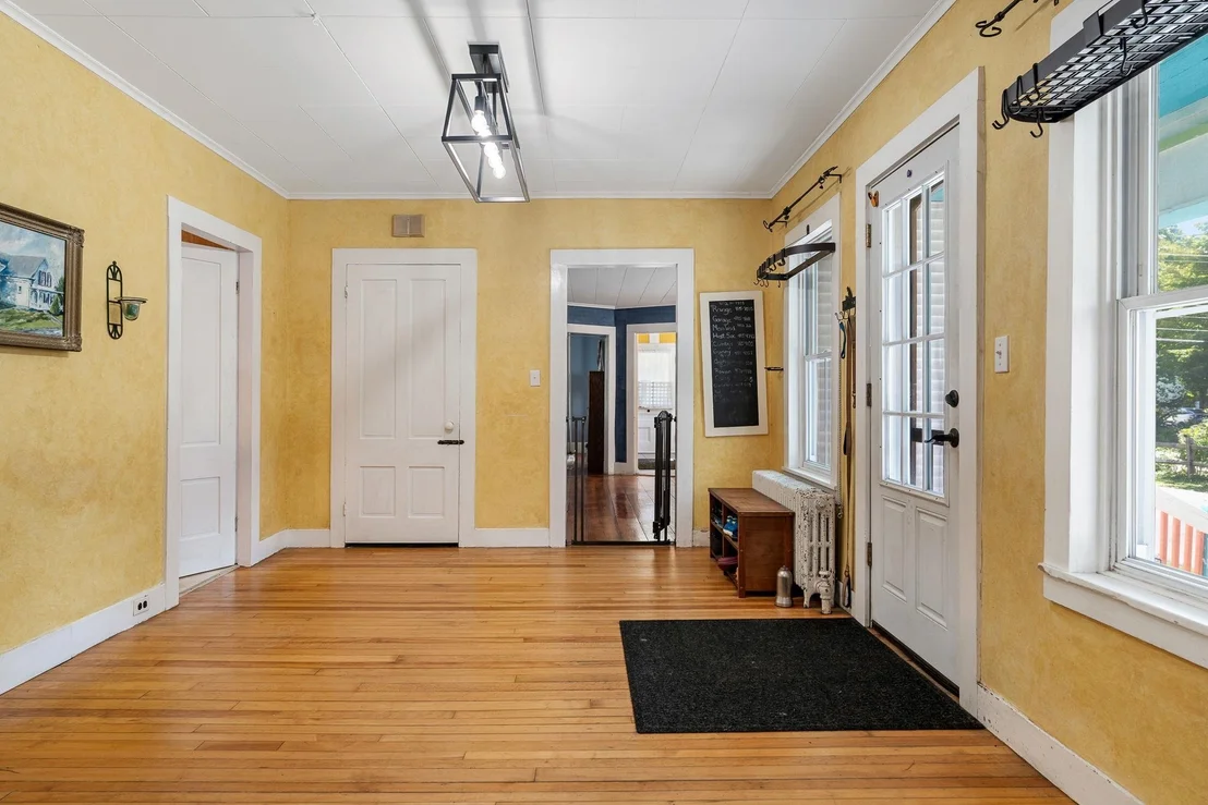 Photo of 276 Central