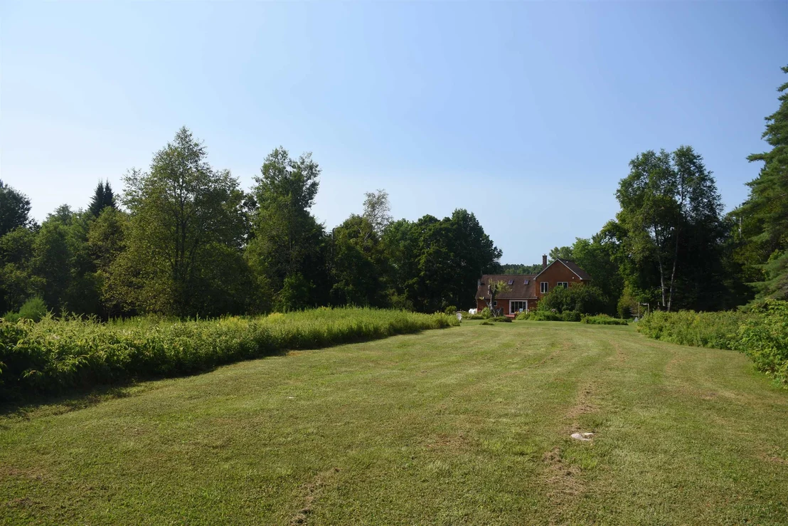 Photo of 1078 Brook