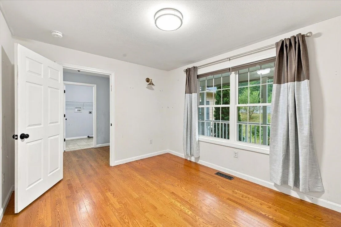 Photo of 5 Ames