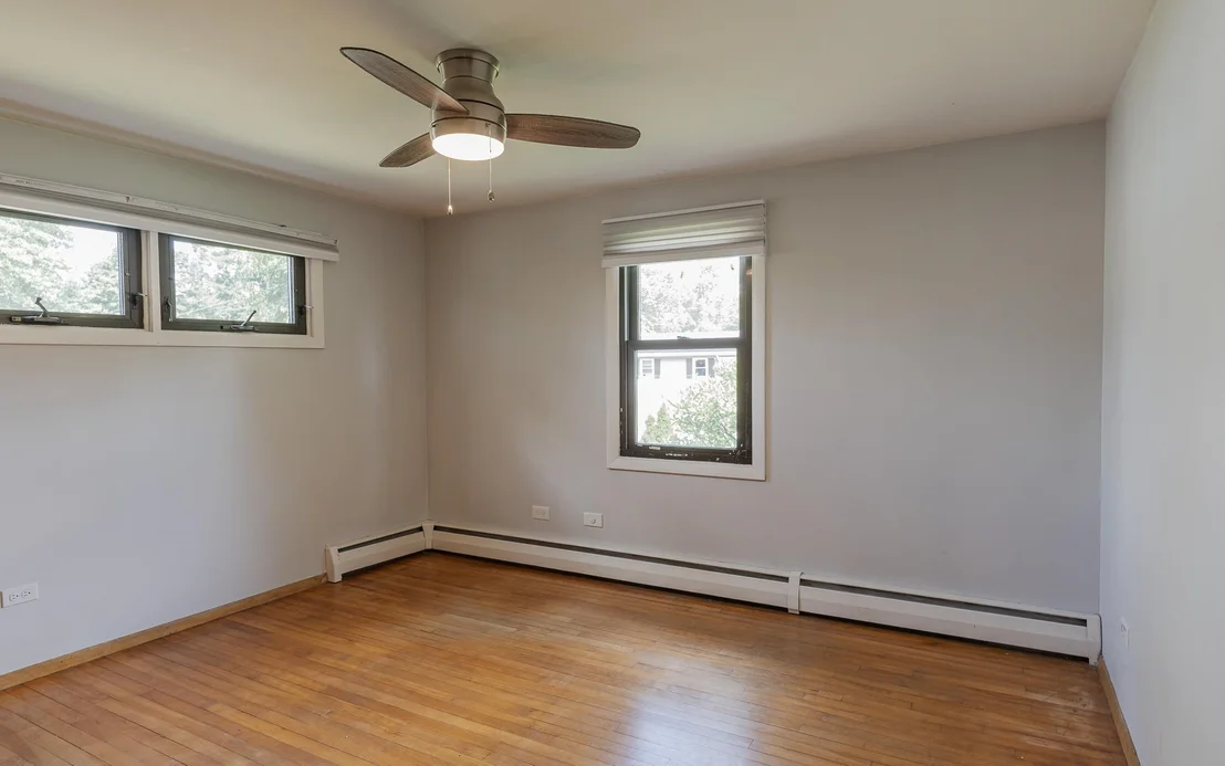 Photo of 5 West Diane