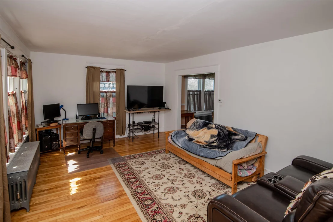 Photo of 98 Circle