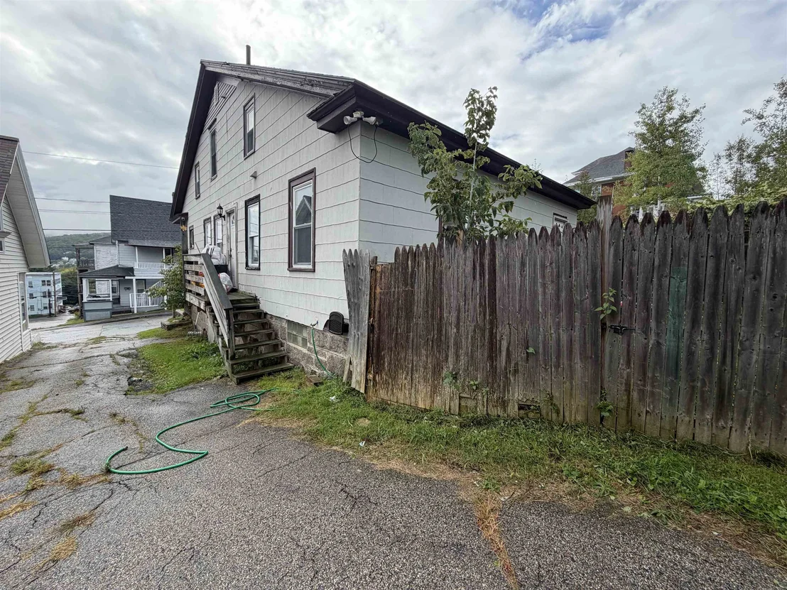 Photo of 653 2Nd