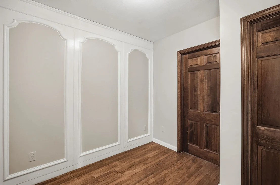 Photo of 135 Lower Straw