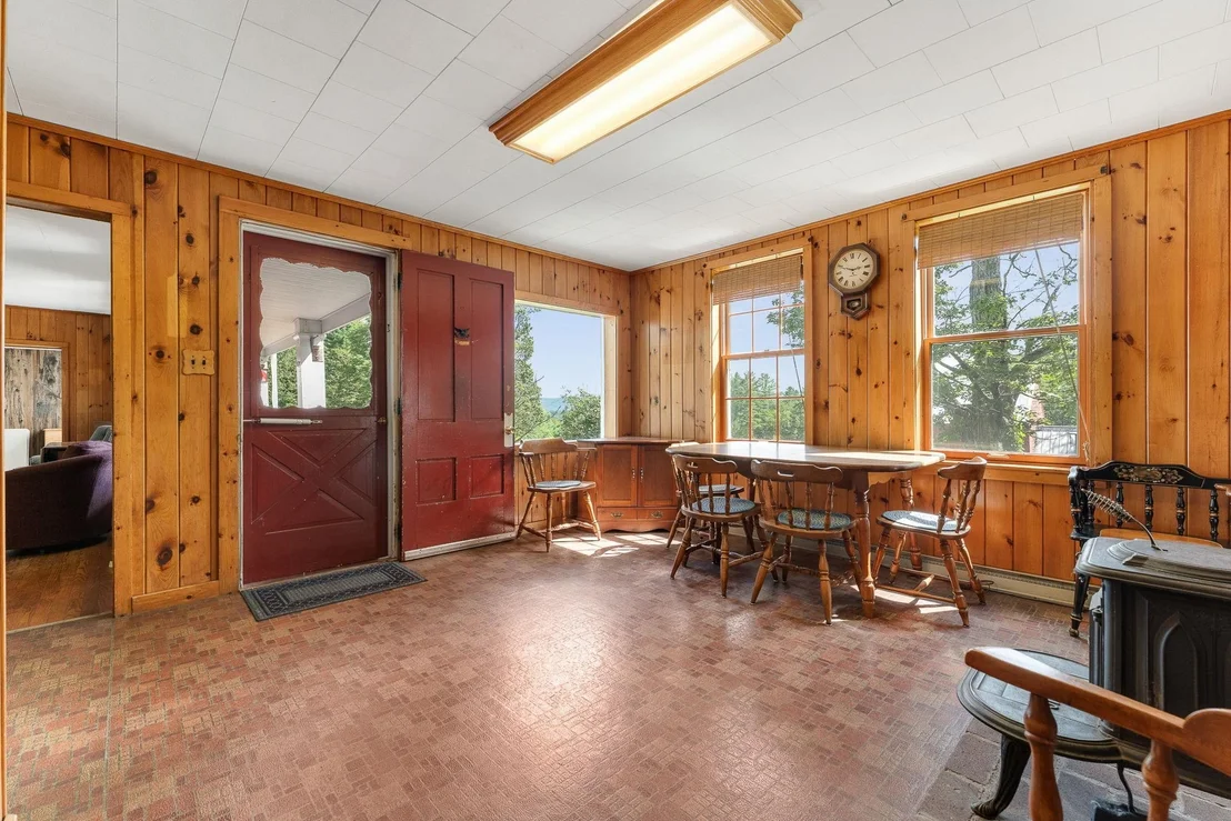 Photo of 373 Perham