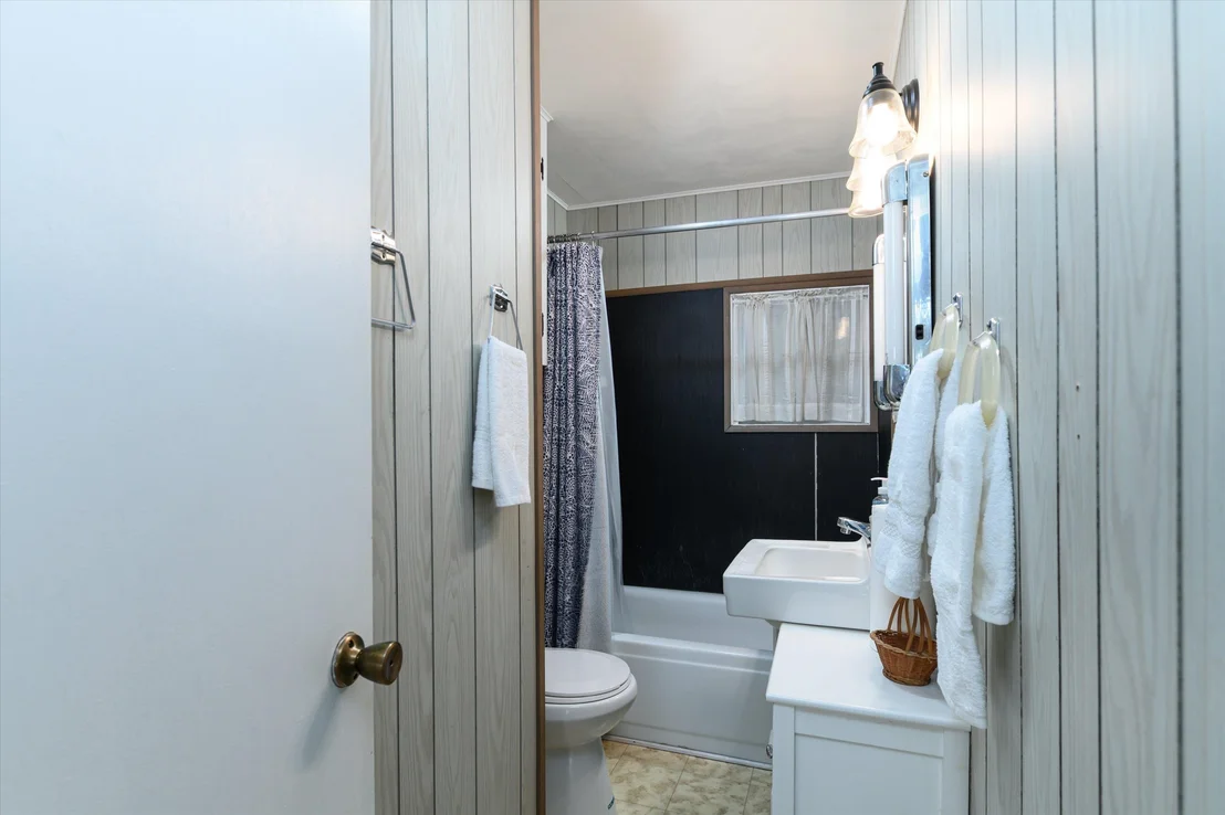 Photo of 976 Avalon Beach