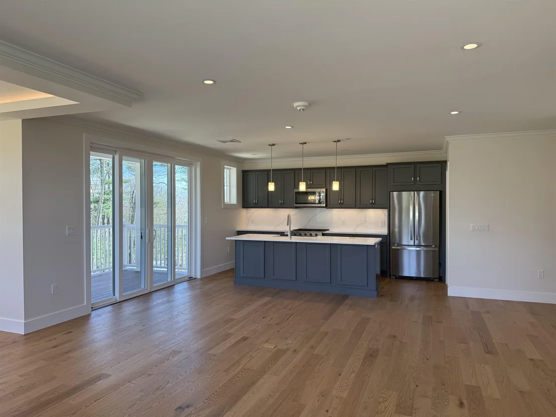 Photo of Unit 302 at 4 Longview