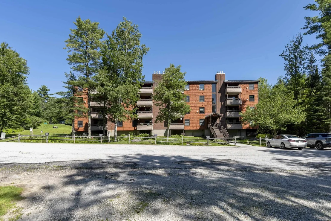 Photo of Unit 7B at 118 Gateway
