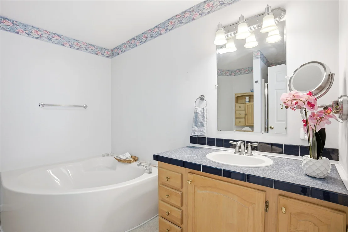 Photo of 185 Tucker