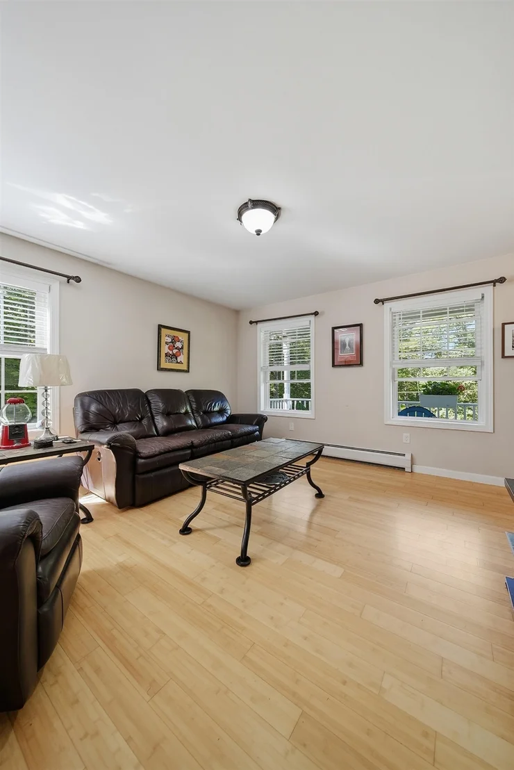 Photo of 298 Stocker Pond