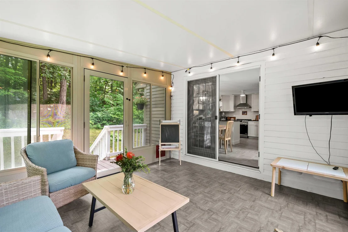 Photo of 20 Hawkview