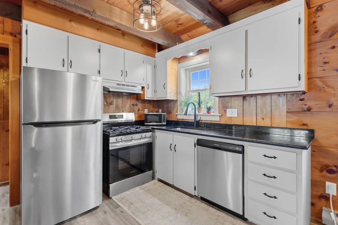 Photo of 498 Brookline